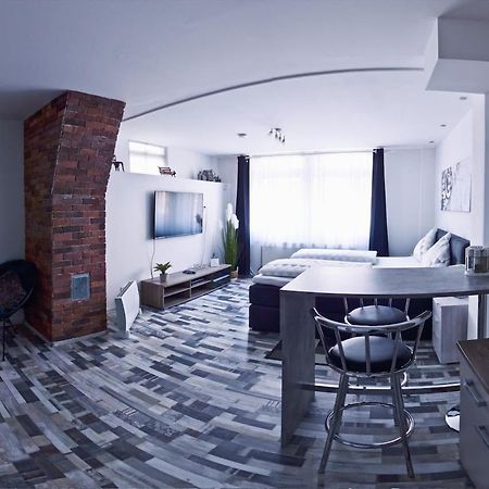 Moderne Wohnung Schwarzwald - In Bester Lage Direkt Am Fluss Bad Wildbad Extérieur photo