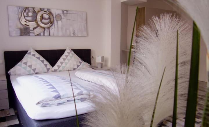 Moderne Wohnung Schwarzwald - In Bester Lage Direkt Am Fluss Bad Wildbad Extérieur photo